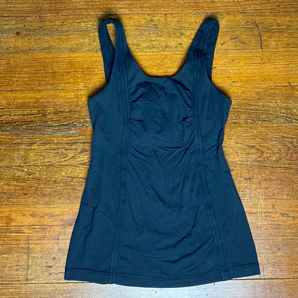 Lululemon Tank Top w/ built in bra #121N